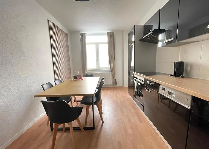 150qm - 5 - Free Parking - Mallibase Apartman Hannover