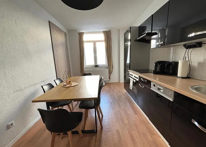150qm - 5 - Free Parking - Mallibase Apartman Hannover